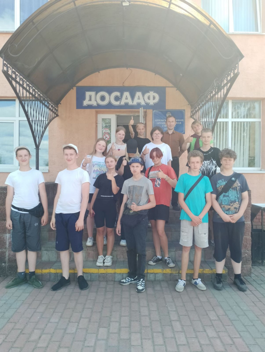 Воспитанники школьного лагеря побывали в Лепельской РОС ДОСААФ