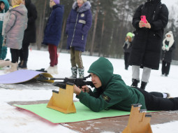 в Боровке стартовали соревнования Снежный снайпер